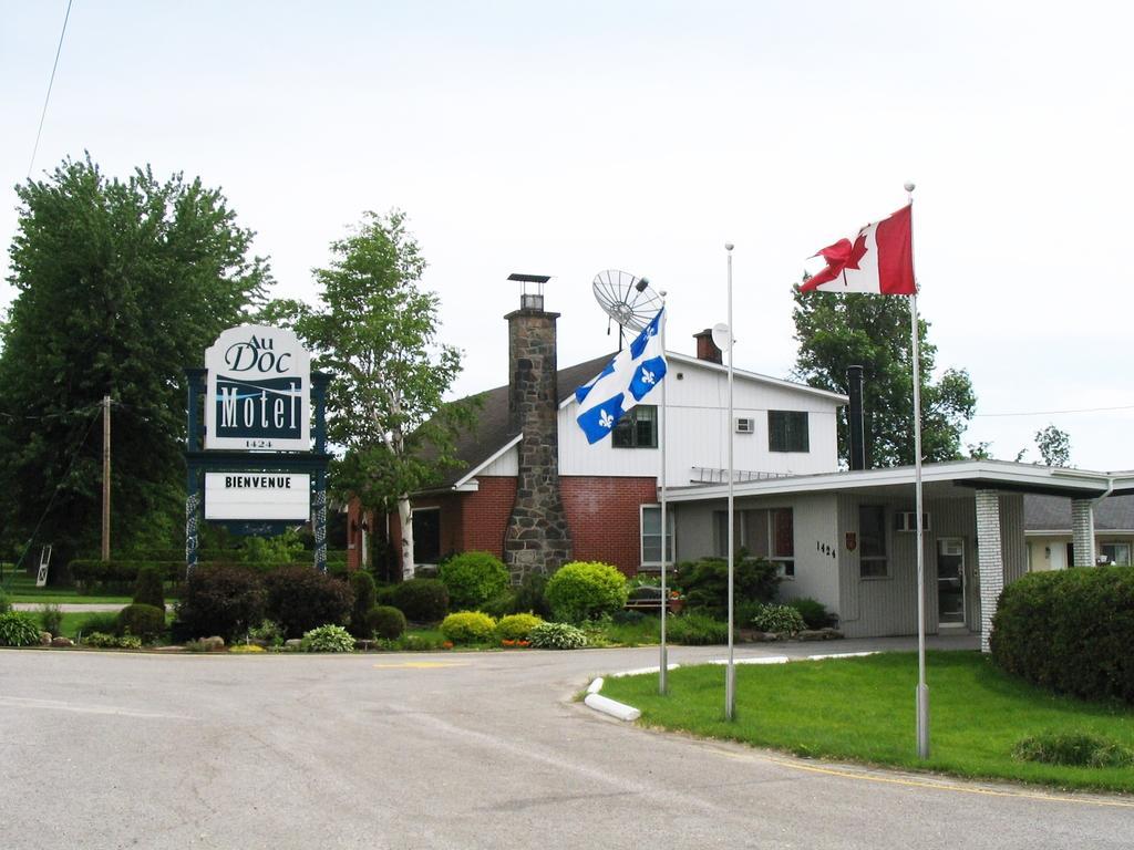 Au Doc Motel Repentigny Kültér fotó