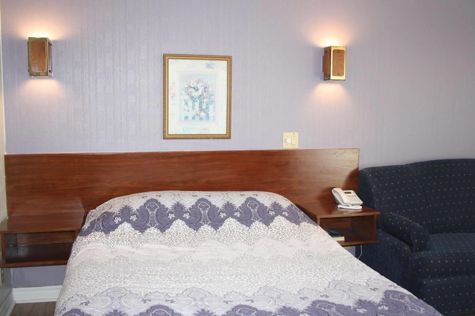 Au Doc Motel Repentigny Kültér fotó